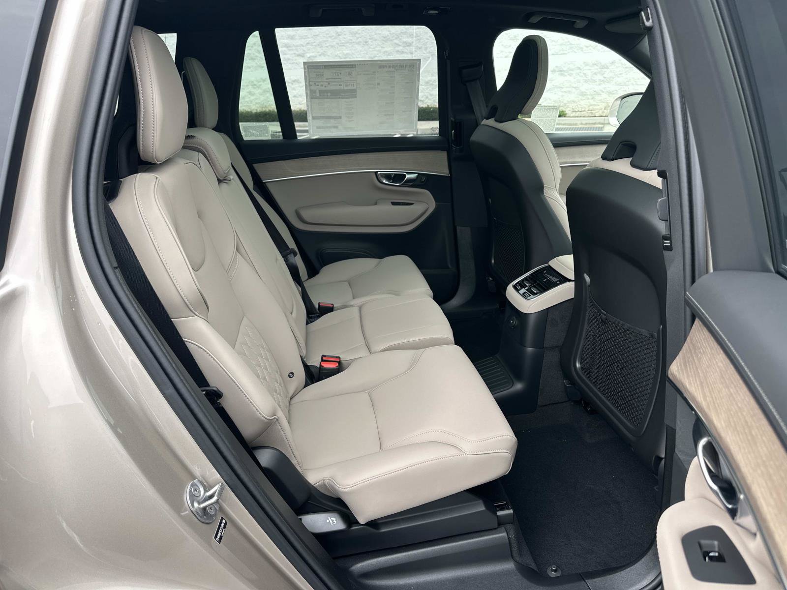 New 2026 Volvo XC90 T8 Plus w/ Protection Package Premier AWD/4WD image 20