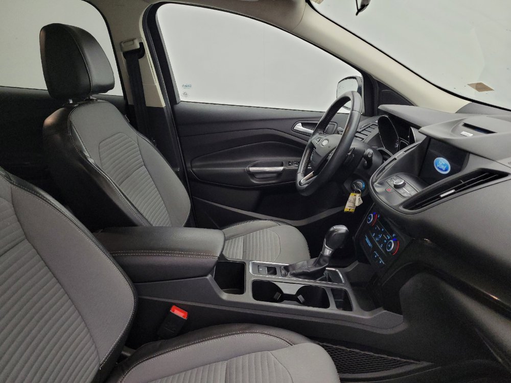 Used 2017 Ford Escape SE w/ Equipment Group 201A AWD/4WD image 21