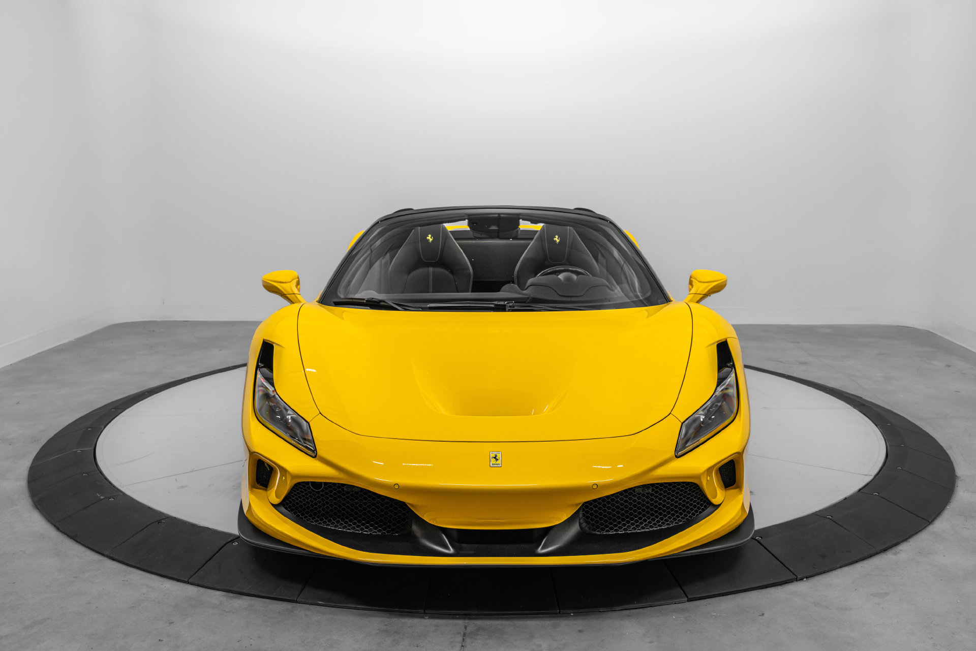 Certified 2021 Ferrari F8 Tributo RWD image 8