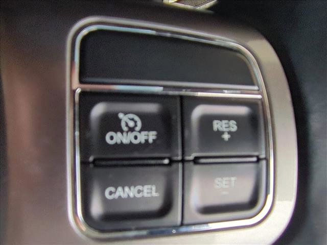 Used 2018 Jeep Wrangler Unlimited Sahara image 12