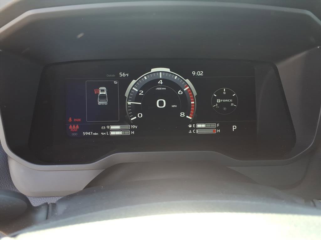 Used 2024 Toyota Tundra Limited AWD/4WD image 28