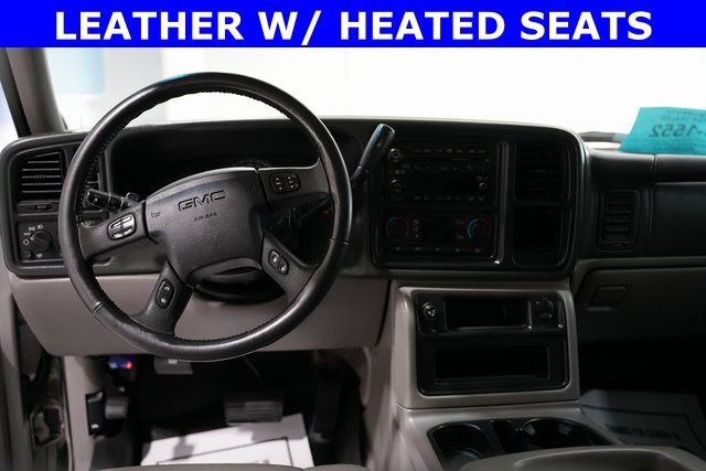 Used 2005 GMC Yukon XL 2500 SLT w/ SLT Preferred Equipment Group image 2