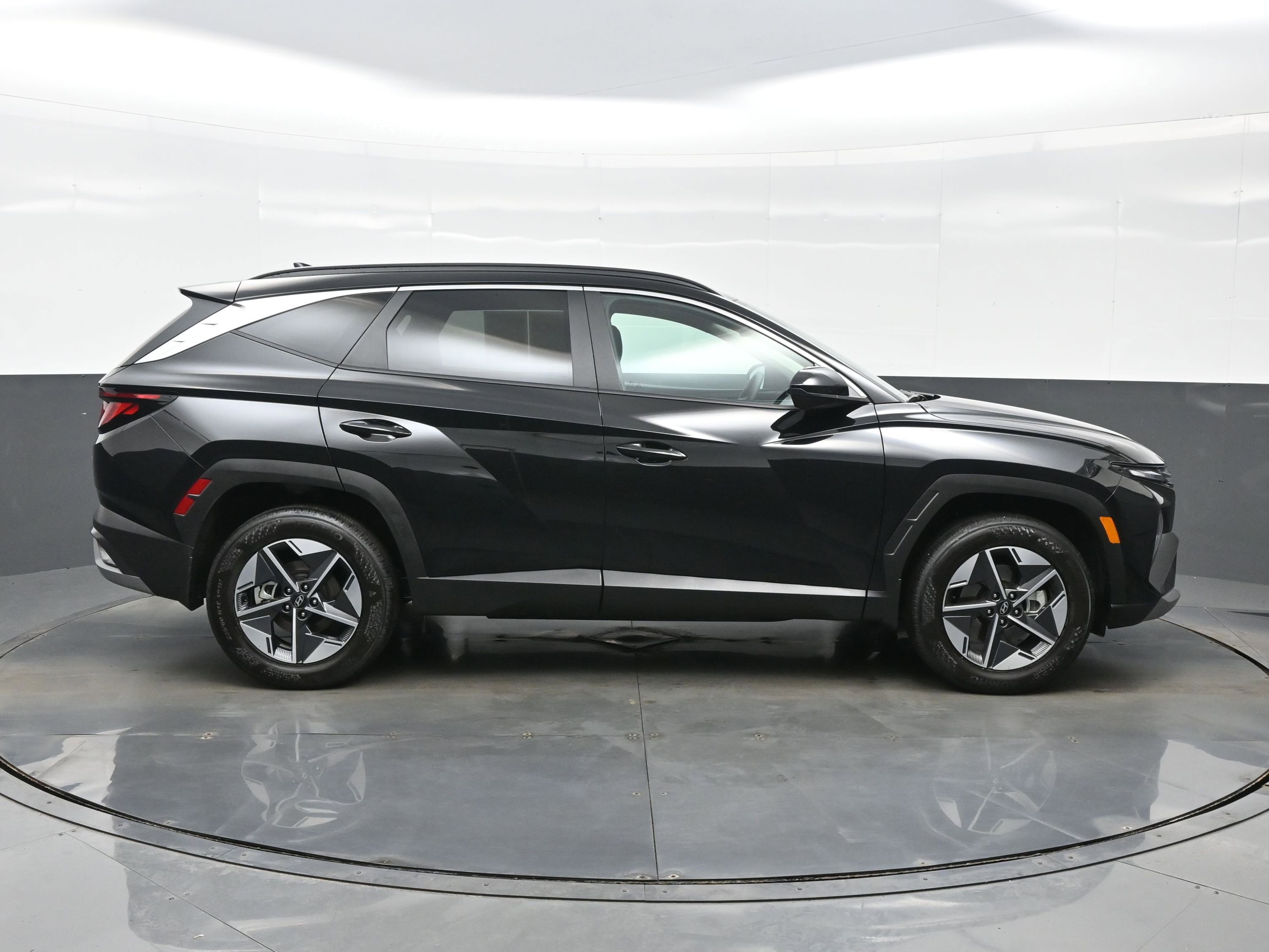 Certified 2025 Hyundai Tucson SEL image 7