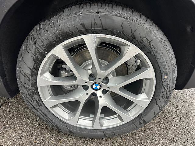 New 2026 BMW X5 xDrive40i w/ Premium Package image 7