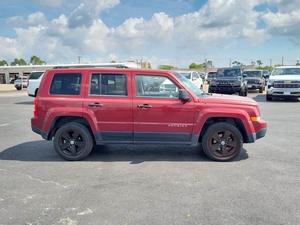 Used 2013 Jeep Patriot Sport w/ Tire & Wheel Group AWD/4WD image 18