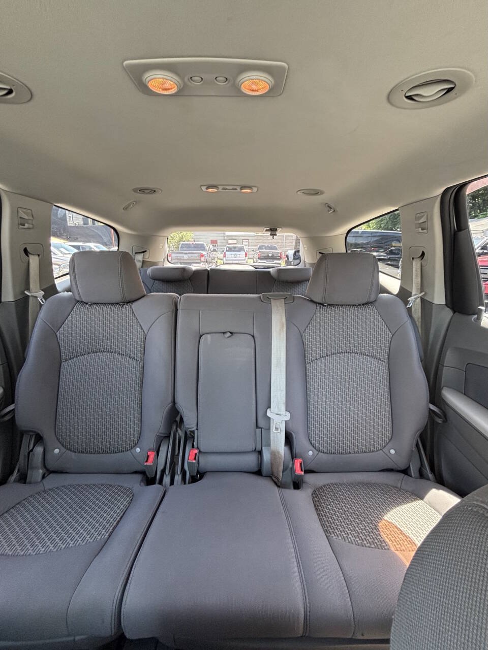 Used 2010 Chevrolet Traverse LS FWD image 30
