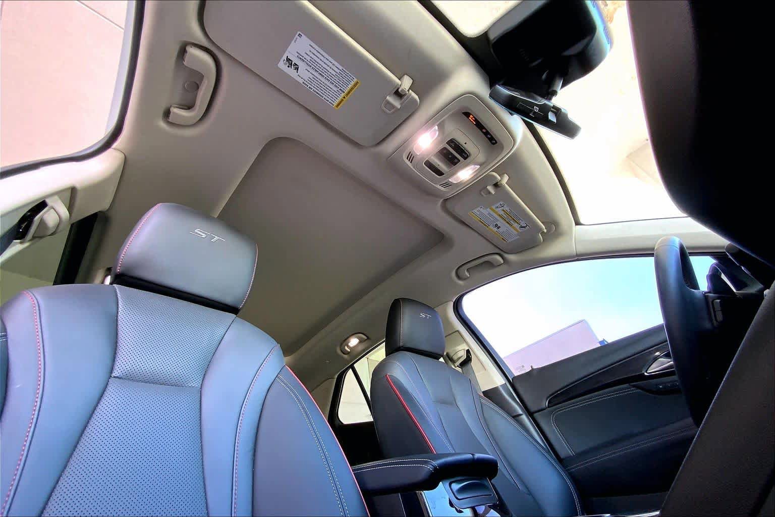 Used 2022 Buick Envision Essence w/ Technology Package II image 14