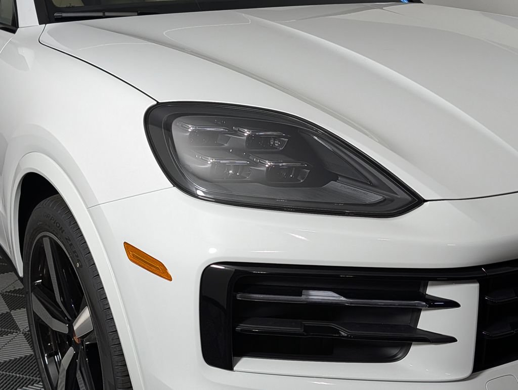 New 2026 Porsche Cayenne AWD/4WD image 15