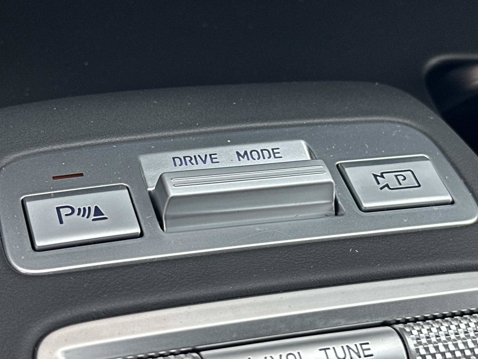 Used 2024 Genesis GV70 3.5T Sport w/ Sport Advanced Package AWD/4WD image 14
