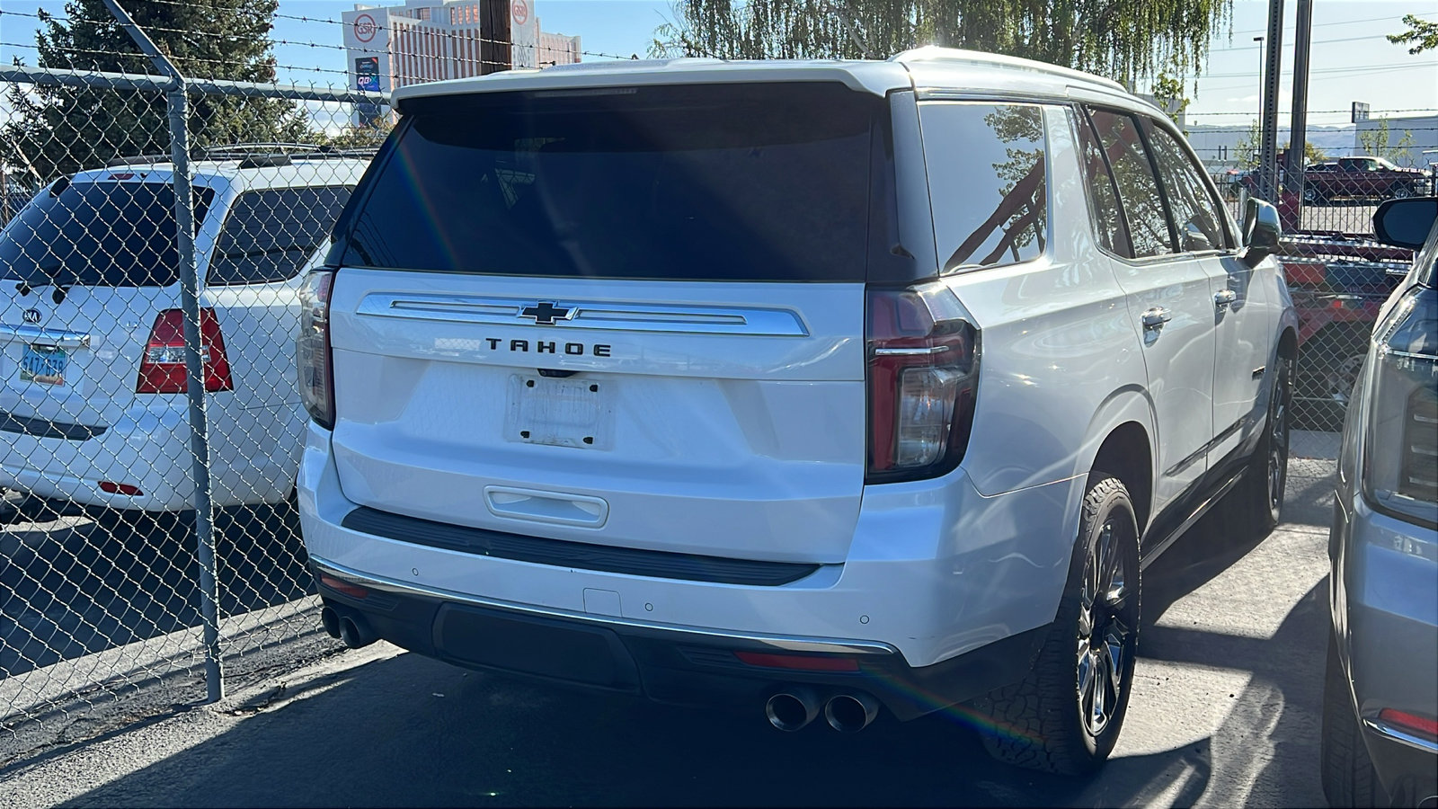 Used 2021 Chevrolet Tahoe High Country w/ Premium Package AWD/4WD image 2