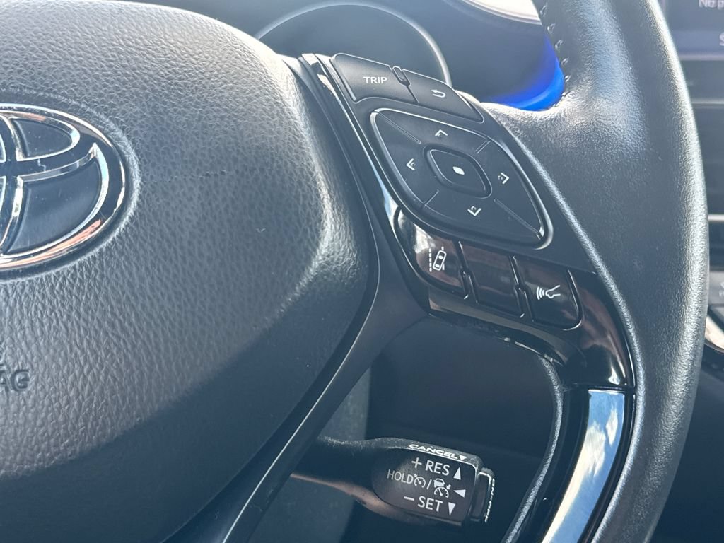Used 2021 Toyota C-HR XLE FWD image 20