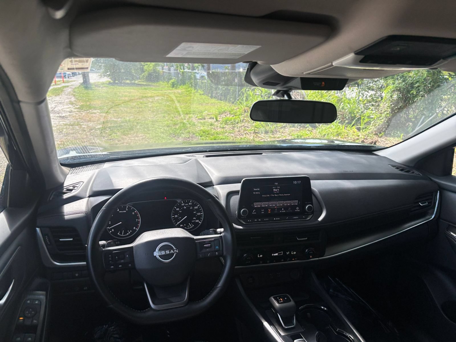 Used 2025 Nissan Rogue SV FWD image 34