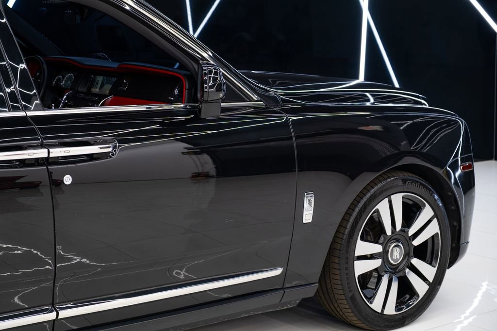 Used 2019 Rolls-Royce Cullinan AWD/4WD image 6