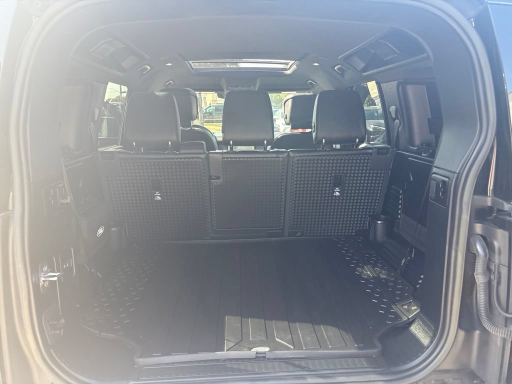 Used 2023 Land Rover Defender 110 S AWD/4WD image 20