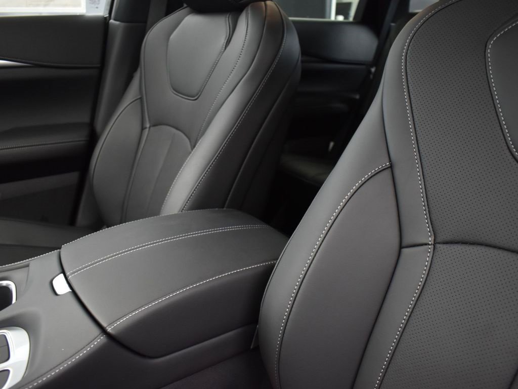 Used 2026 INFINITI QX60 Luxe w/ Cargo Package image 14