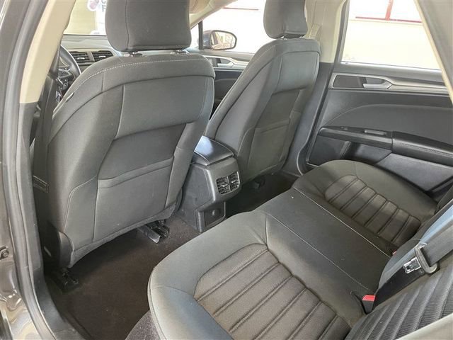 Used 2019 Ford Fusion SE image 36