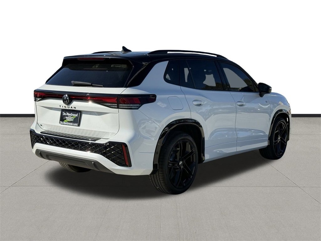 New 2026 Volkswagen Tiguan SE R-Line image 5