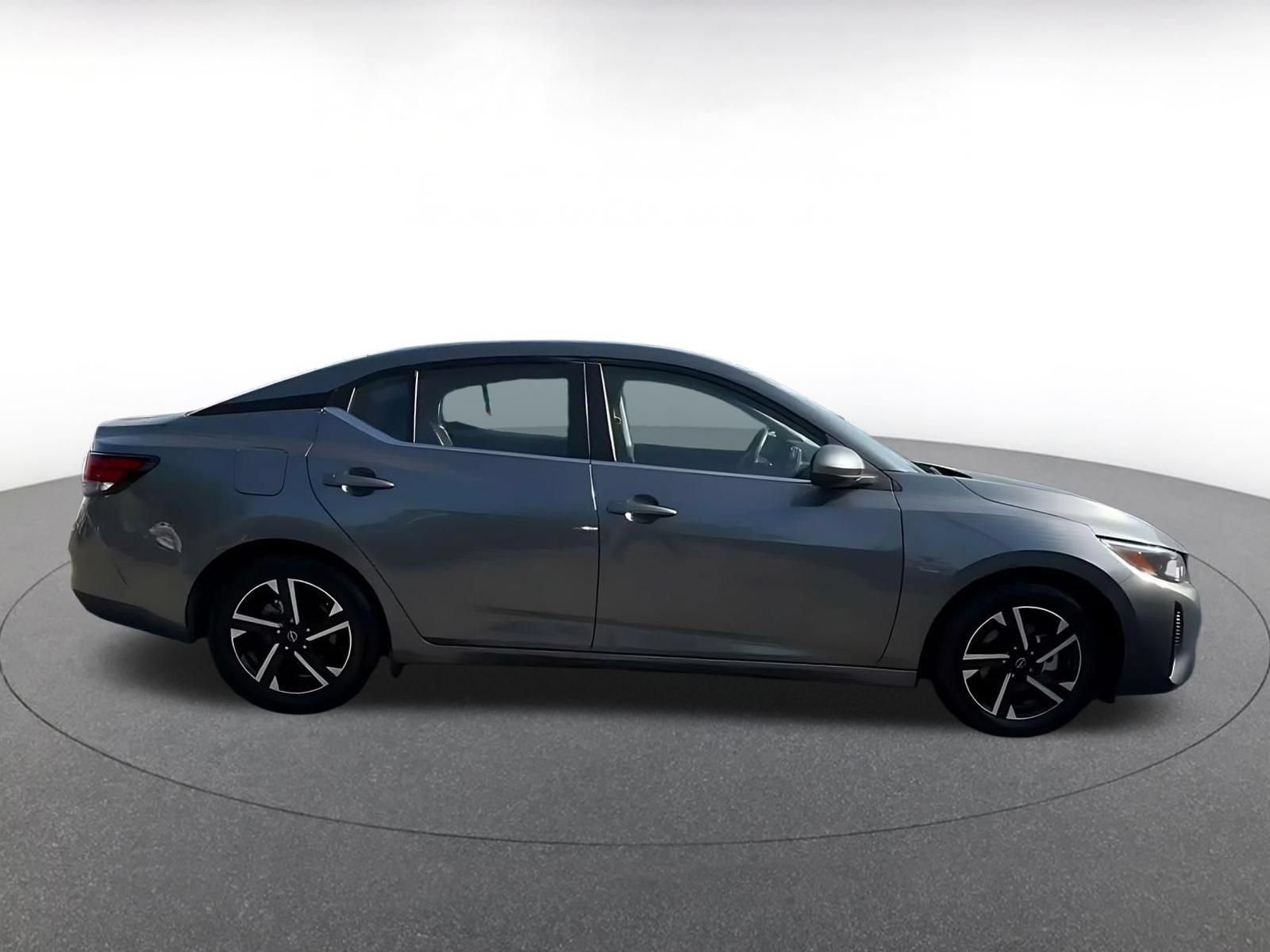Used 2025 Nissan Sentra SV FWD image 15