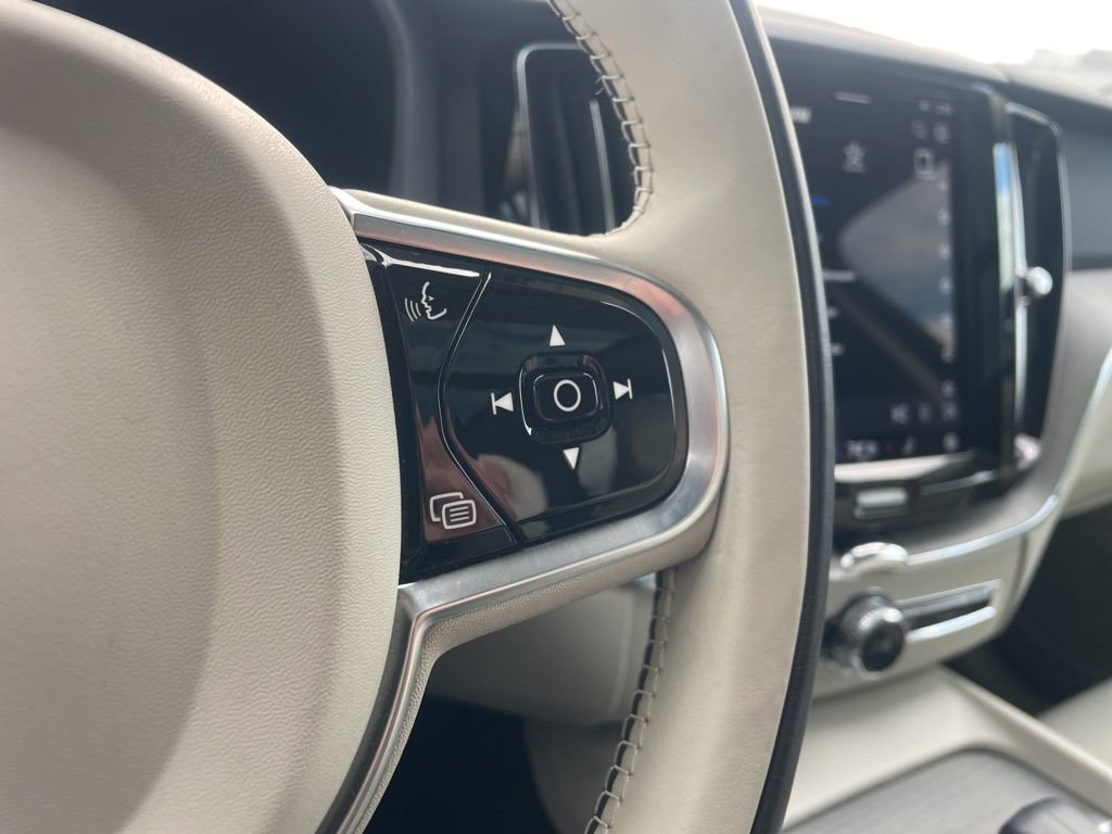 Certified 2023 Volvo XC60 B5 Plus w/ Climate Package image 40