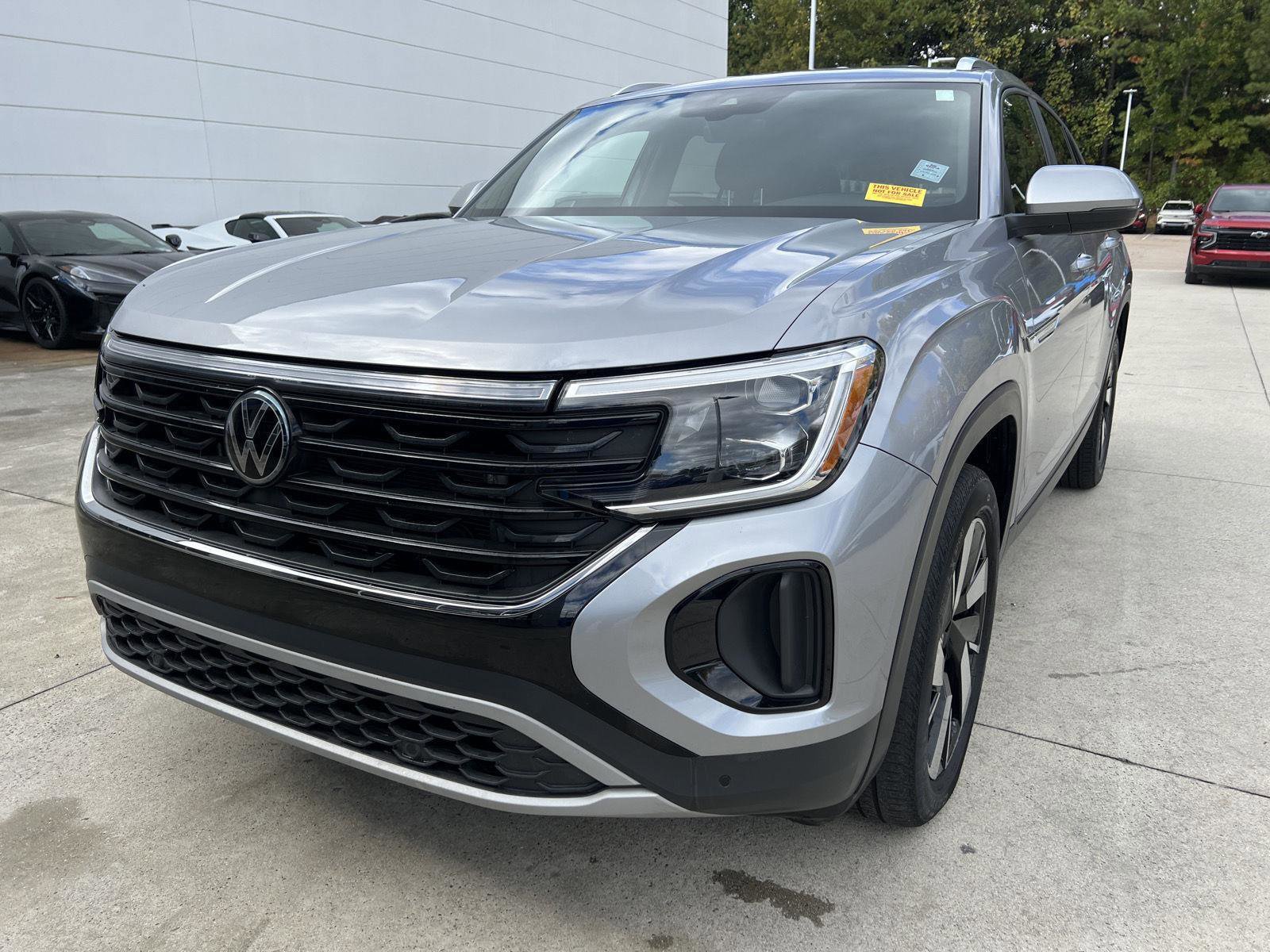 Used 2024 Volkswagen Atlas Cross Sport SE image 35