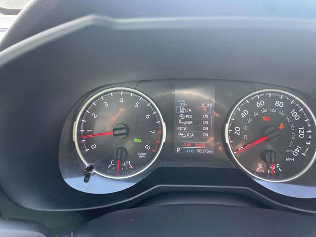Used 2020 Toyota RAV4 LE FWD image 28