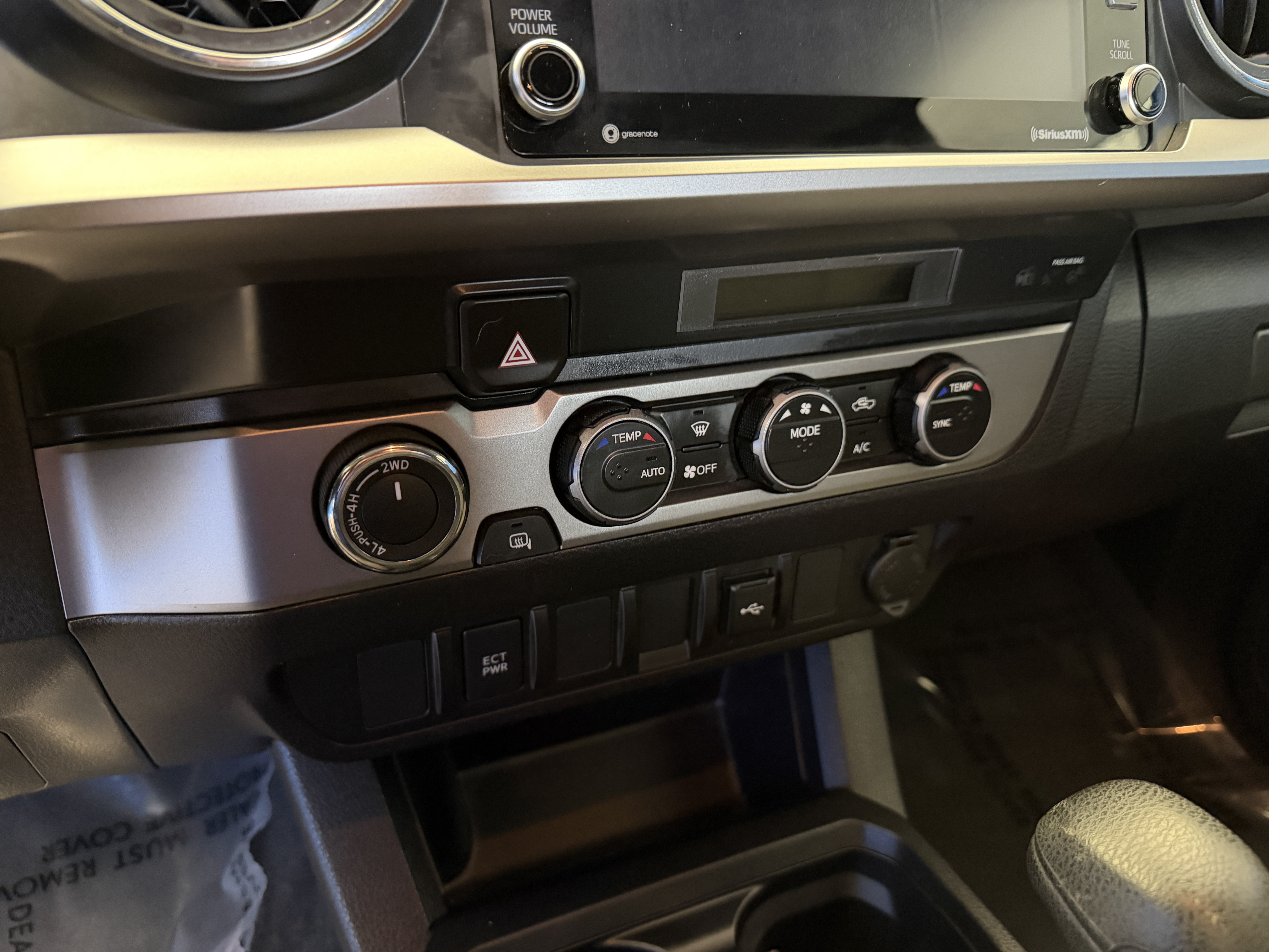 Used 2022 Toyota Tacoma SR5 AWD/4WD image 21