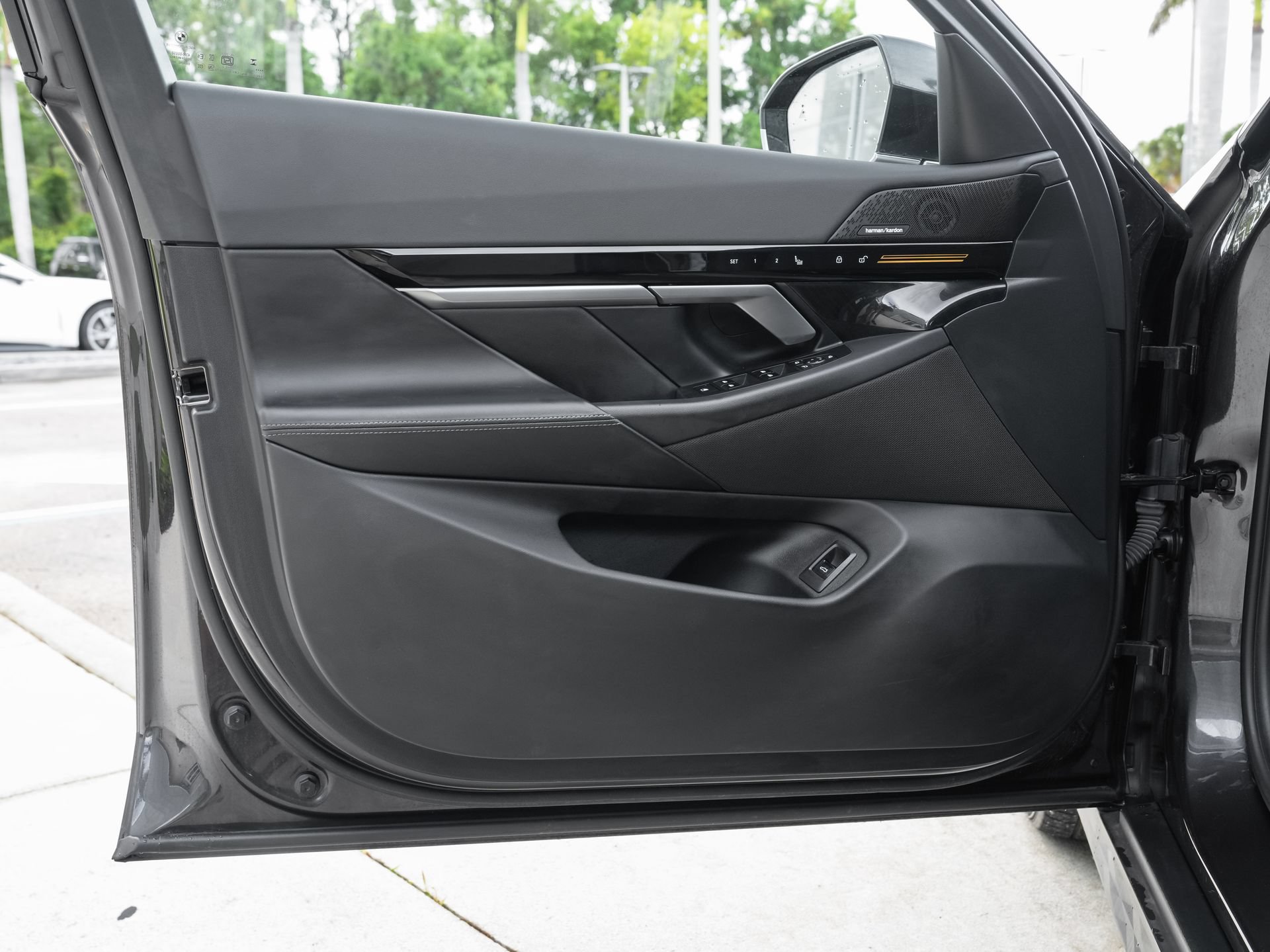 Used 2024 BMW 530i RWD image 35