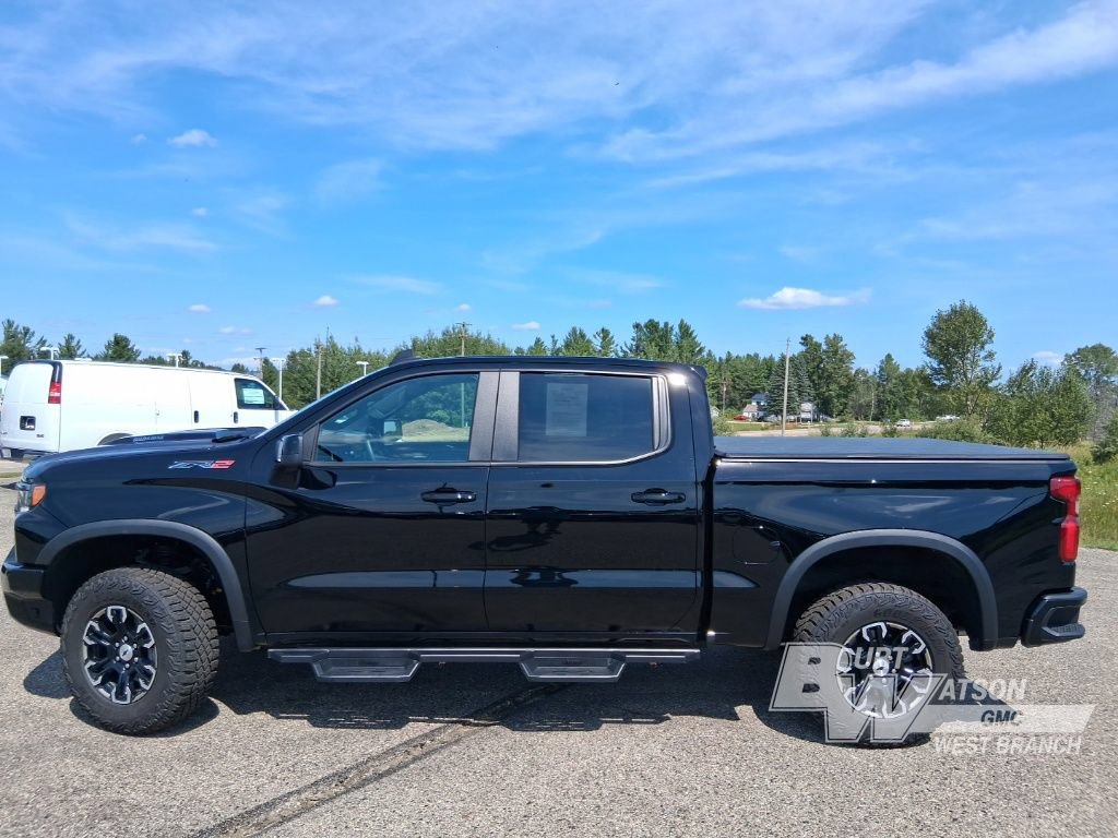 Used 2025 Chevrolet Silverado 1500 ZR2 w/ Technology Package AWD/4WD image 3