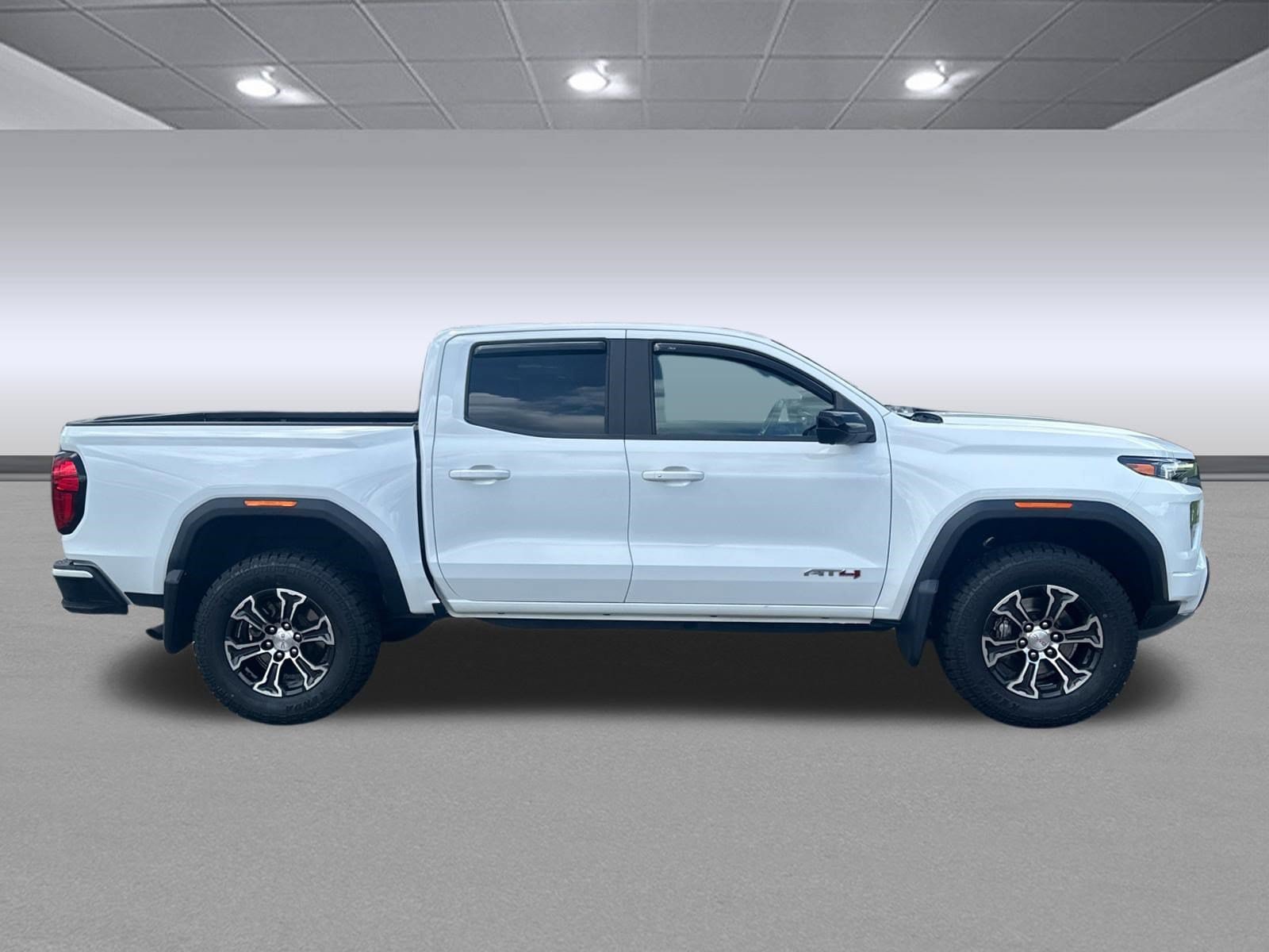 Used 2023 GMC Canyon AT4 w/ AT4 Premium Package AWD/4WD image 2