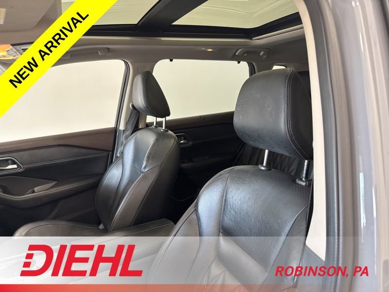 Used 2021 Nissan Rogue Platinum AWD/4WD image 16