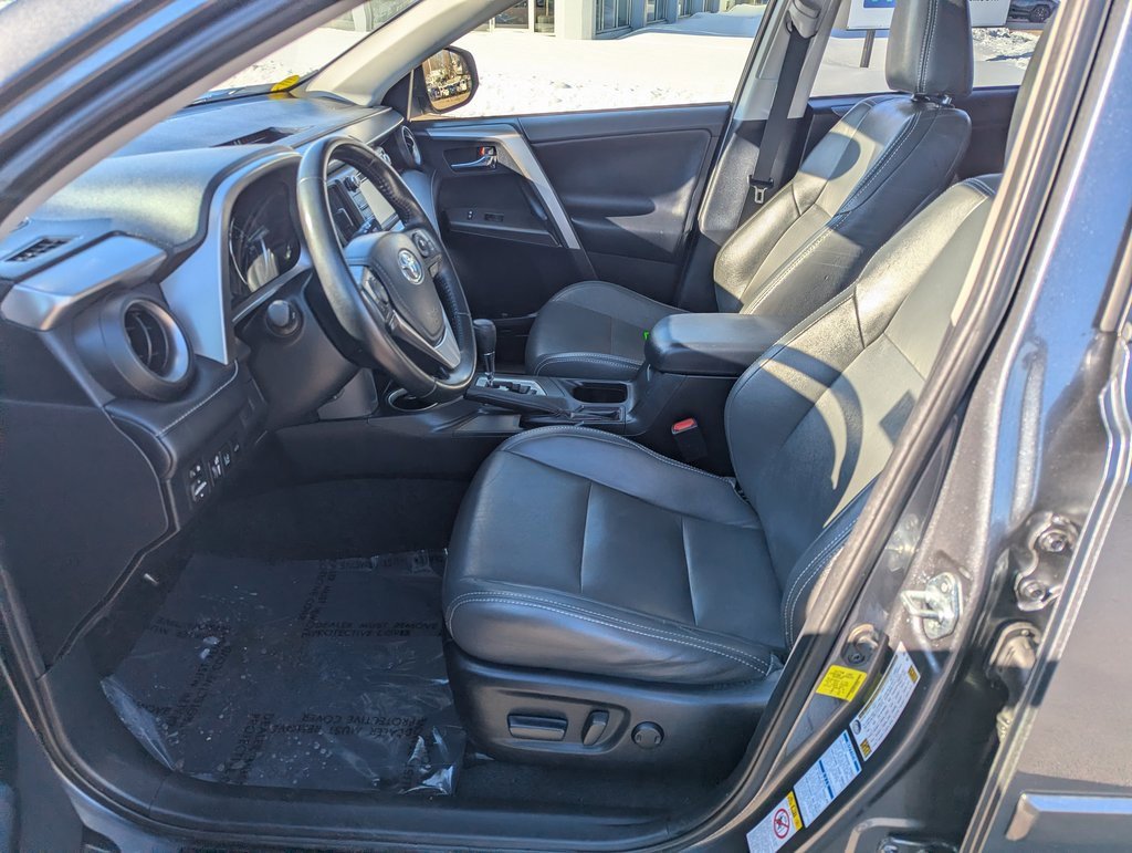 Used 2018 Toyota RAV4 XLE image 16