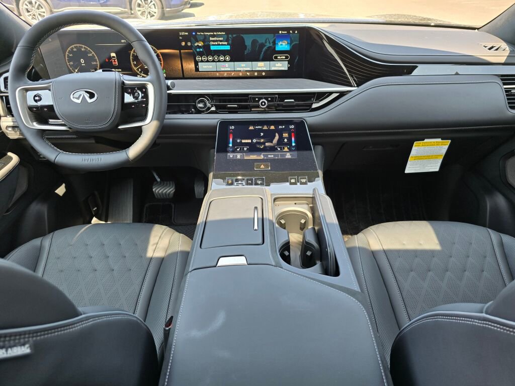New 2025 INFINITI QX80 Autograph image 19