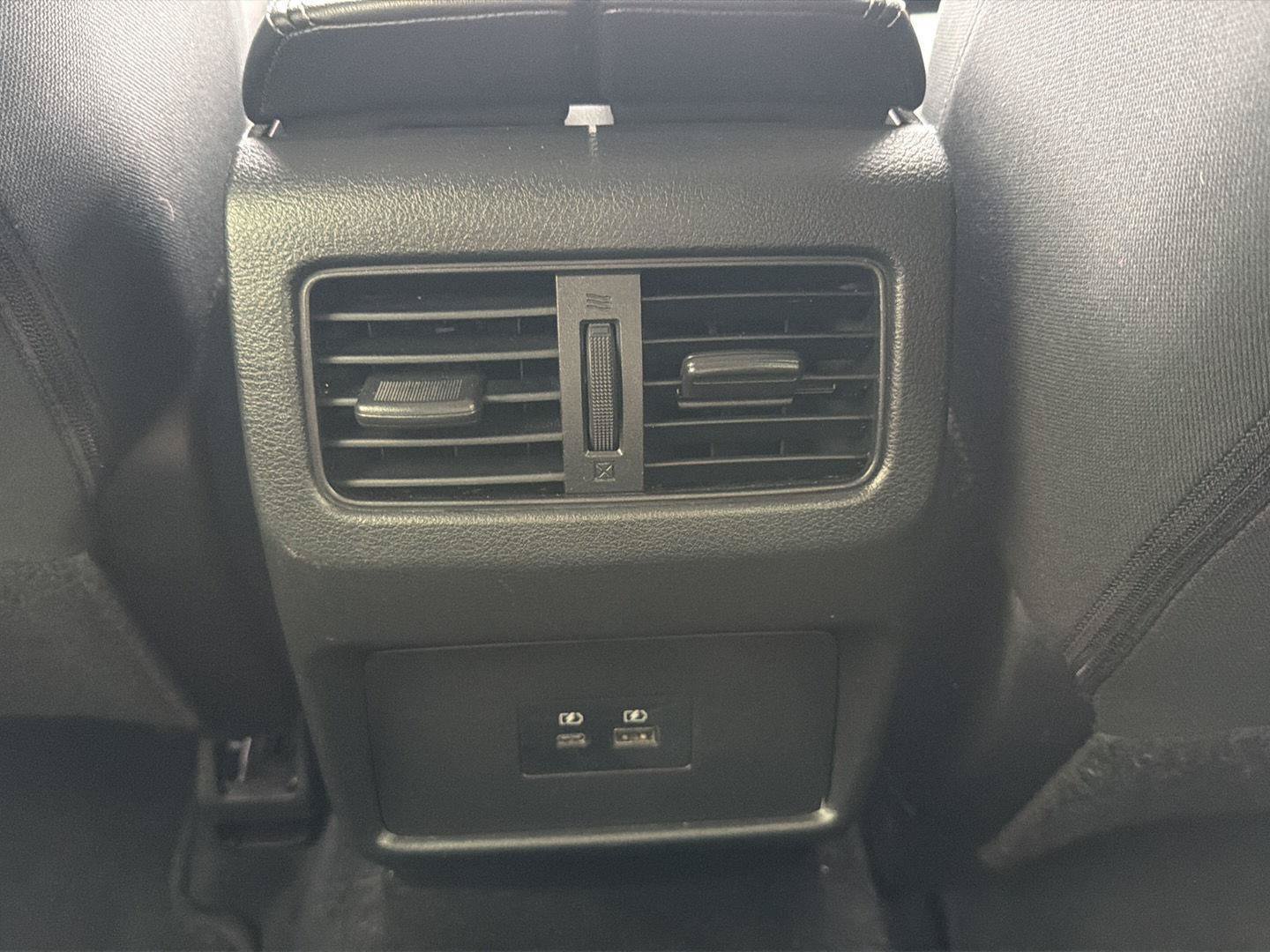 Used 2023 Nissan Rogue SV AWD/4WD image 29