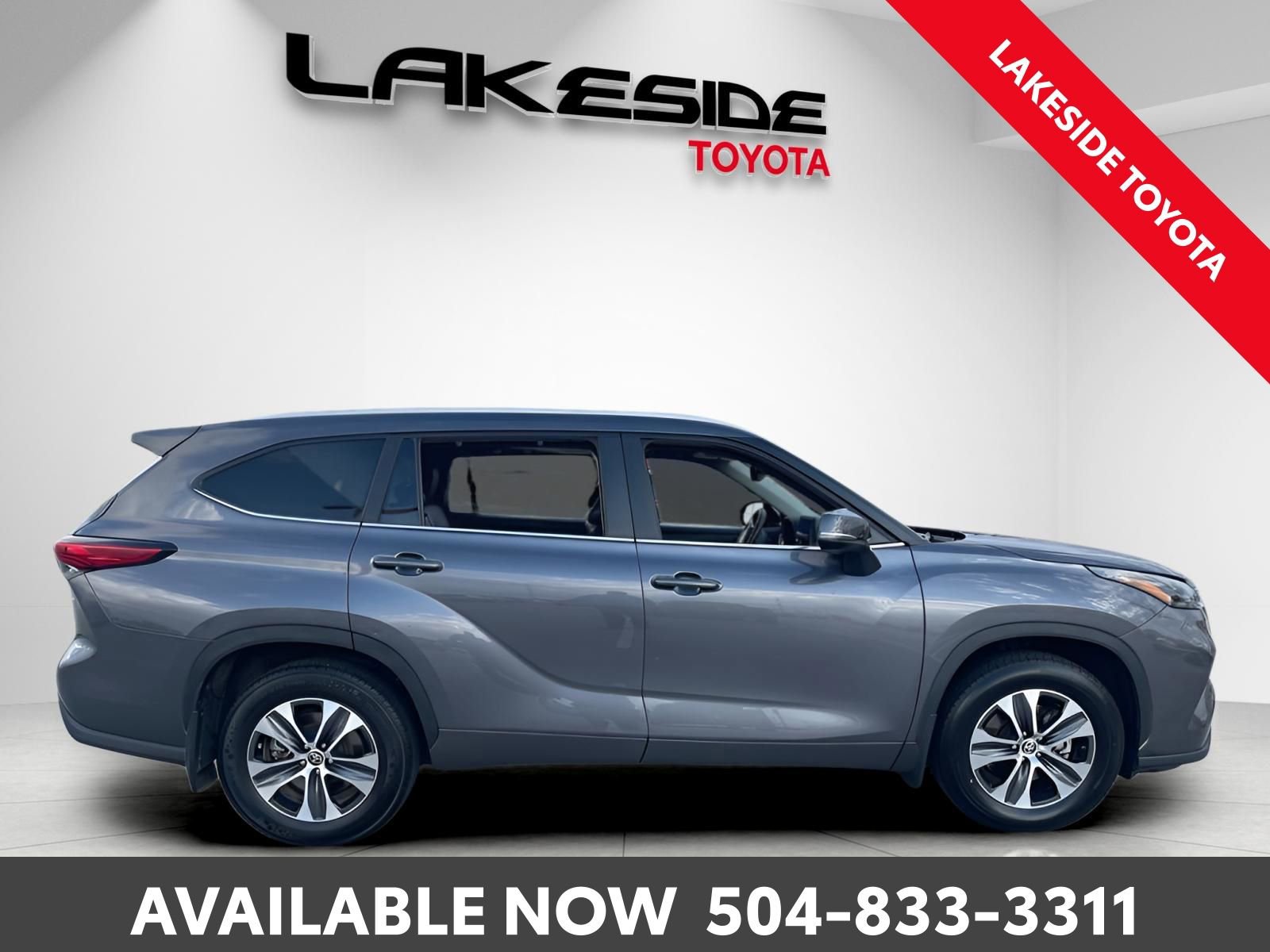 Used 2023 Toyota Highlander XLE image 7