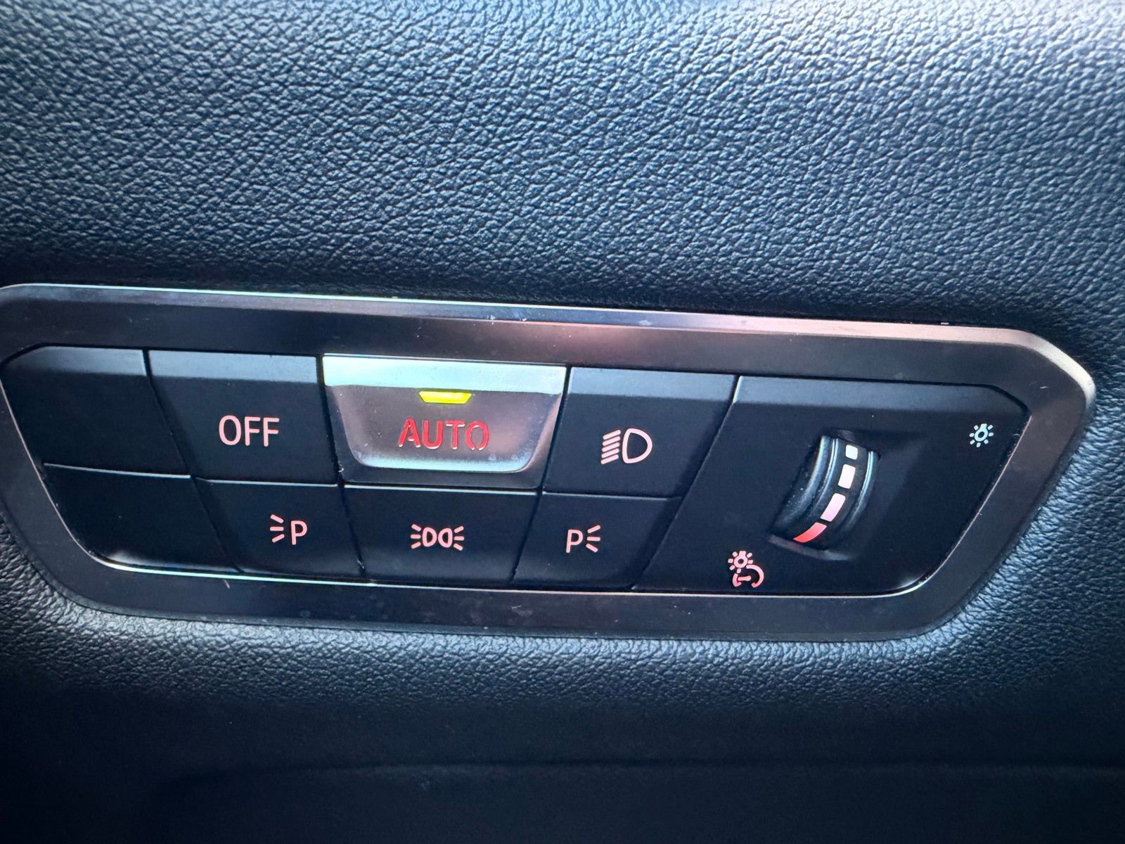 Used 2023 BMW X5 xDrive45e image 21