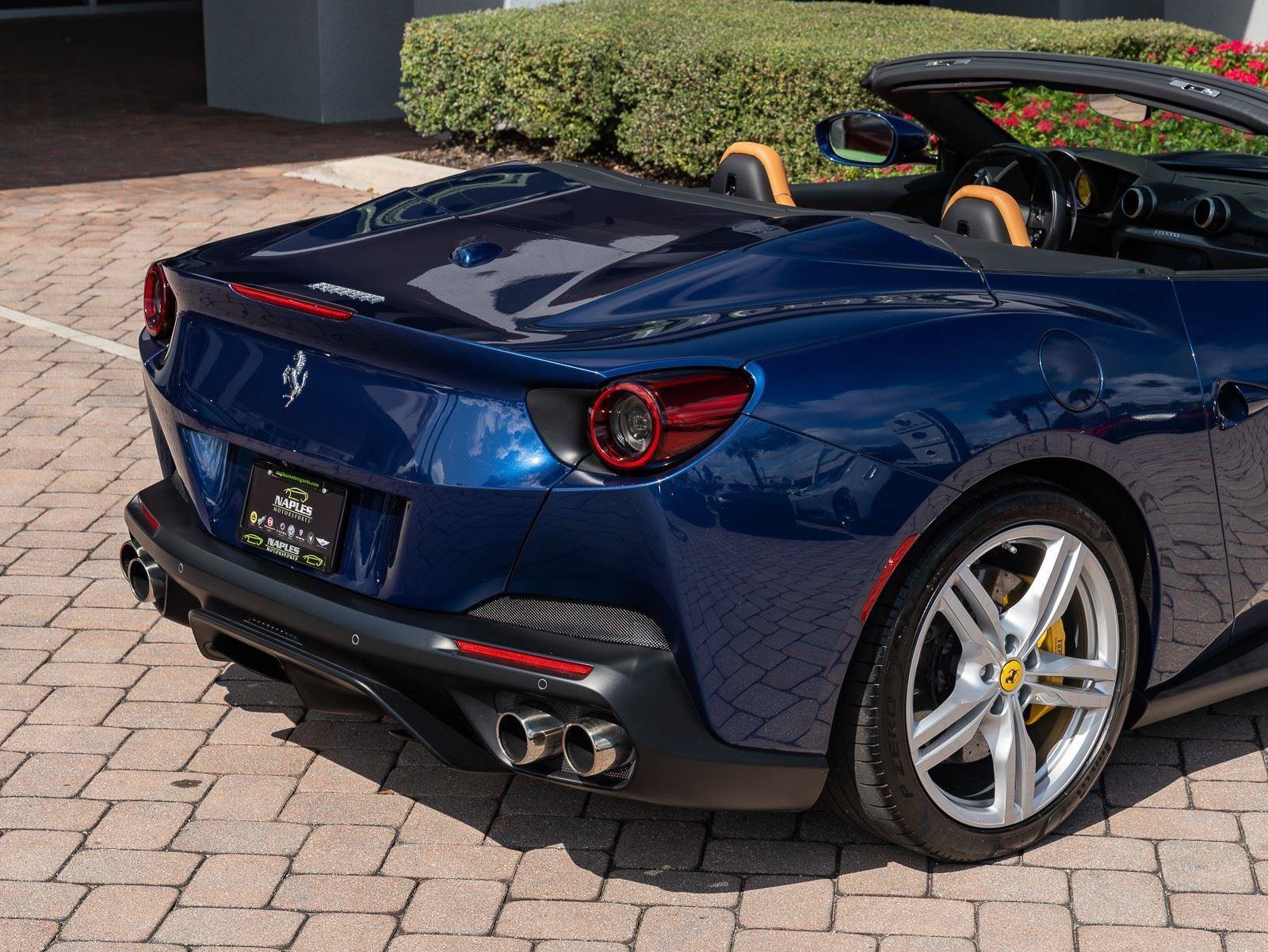 Used 2019 Ferrari Portofino RWD image 3