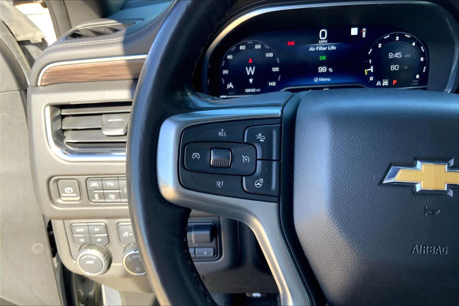 Used 2022 Chevrolet Suburban LT w/ LT Signature Package AWD/4WD image 23