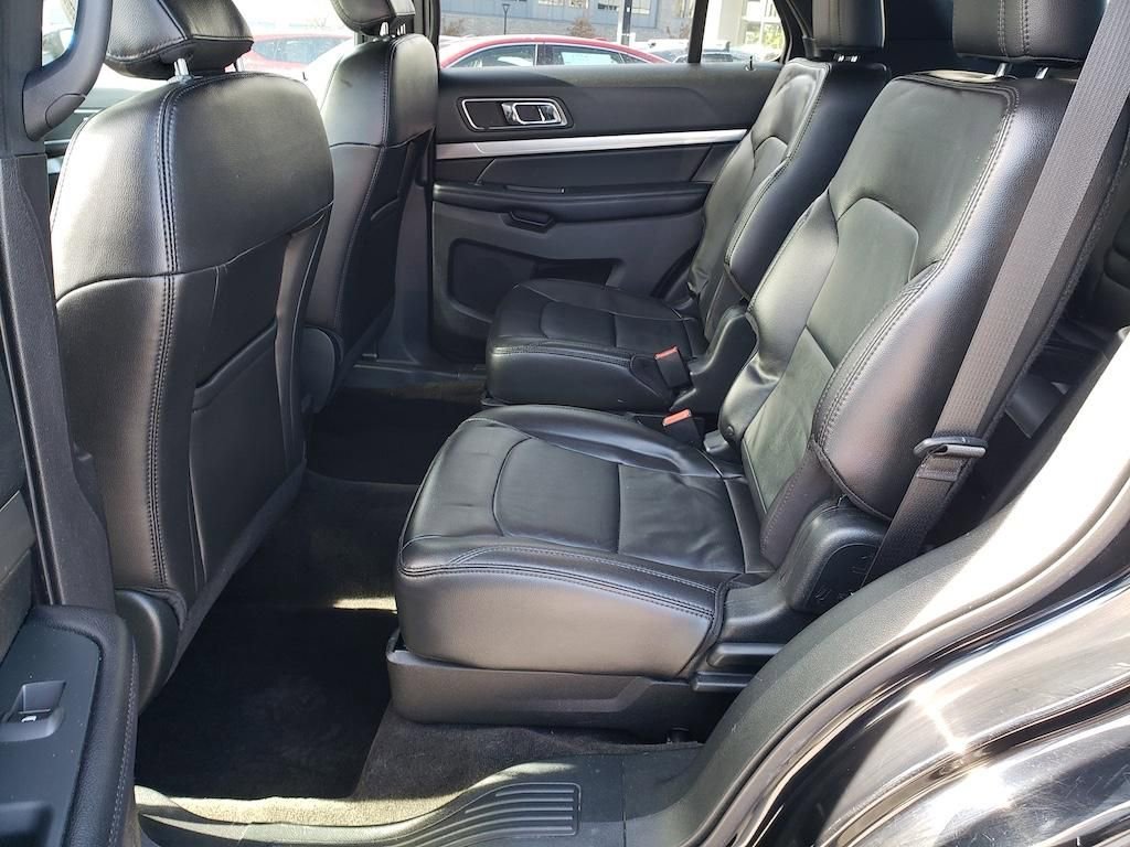 Used 2018 Ford Explorer XLT w/ Equipment Group 202A image 33
