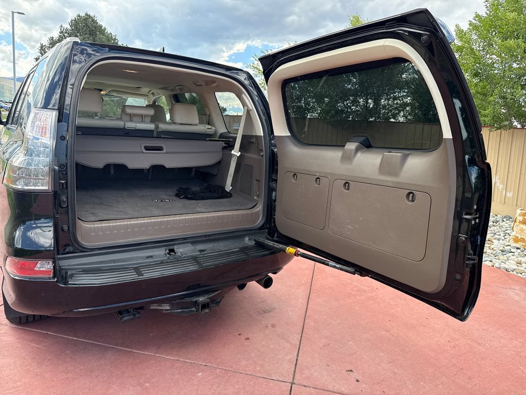 Used 2019 Lexus GX 460 Premium w/ Premium Package AWD/4WD image 10
