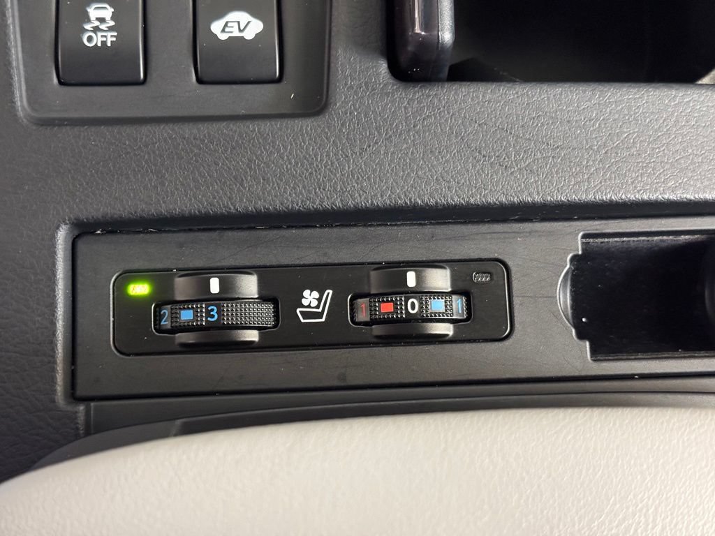 Used 2013 Lexus RX 450h AWD w/ Navigation Pkg image 46