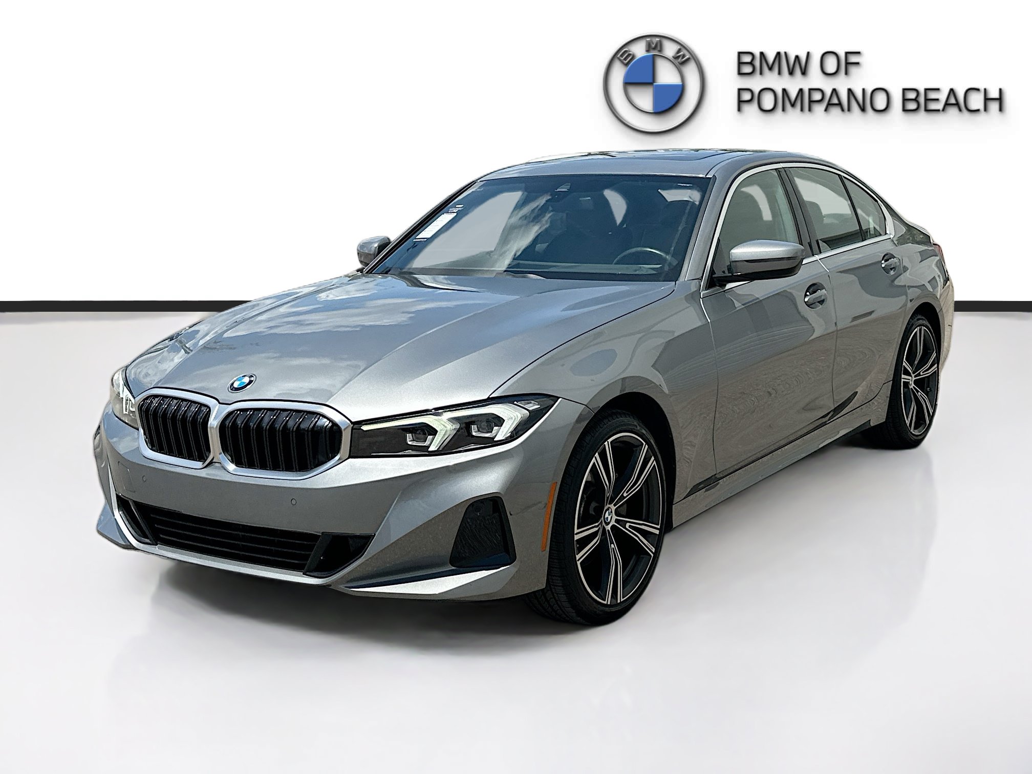 Used 2024 BMW 330i Sedan w/ Premium Package RWD image 3