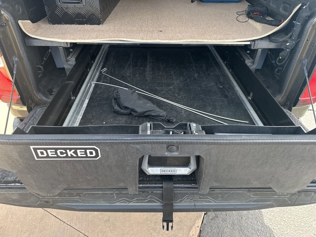 Used 2023 GMC Canyon AT4 w/ Technology Package image 25