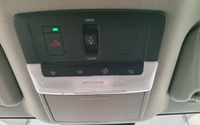 Used 2024 Nissan Sentra SR w/ SR Premium Package image 28