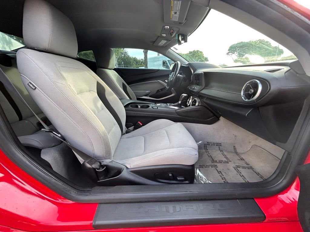 Used 2022 Chevrolet Camaro LT RWD image 23