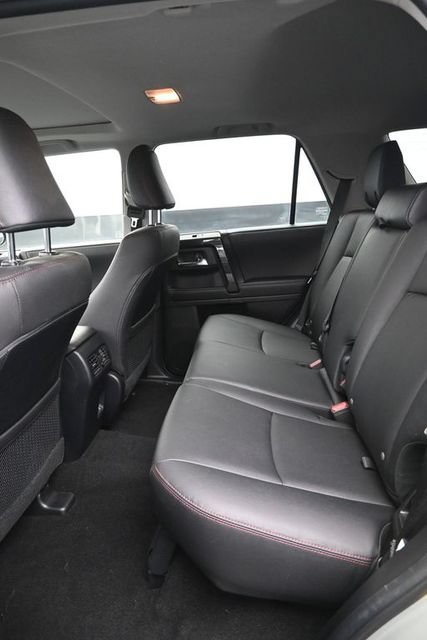 Used 2022 Toyota 4Runner TRD Off-Road Premium AWD/4WD image 7