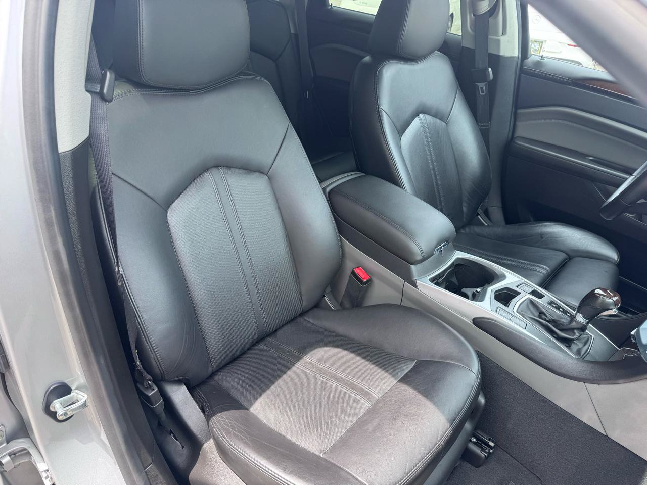 Used 2011 Cadillac SRX Luxury AWD/4WD image 27