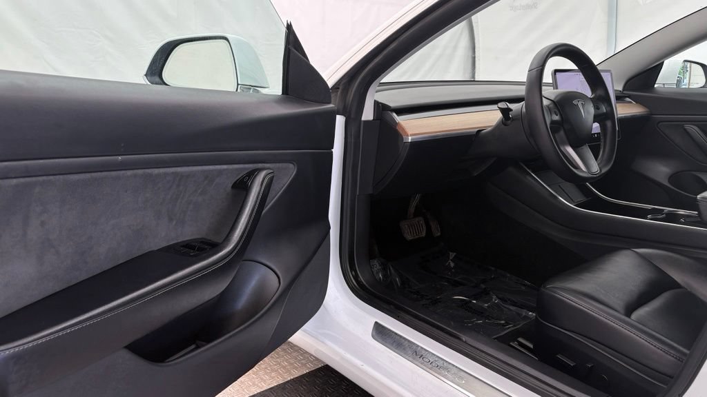 Used 2020 Tesla Model 3 Long Range AWD/4WD image 32