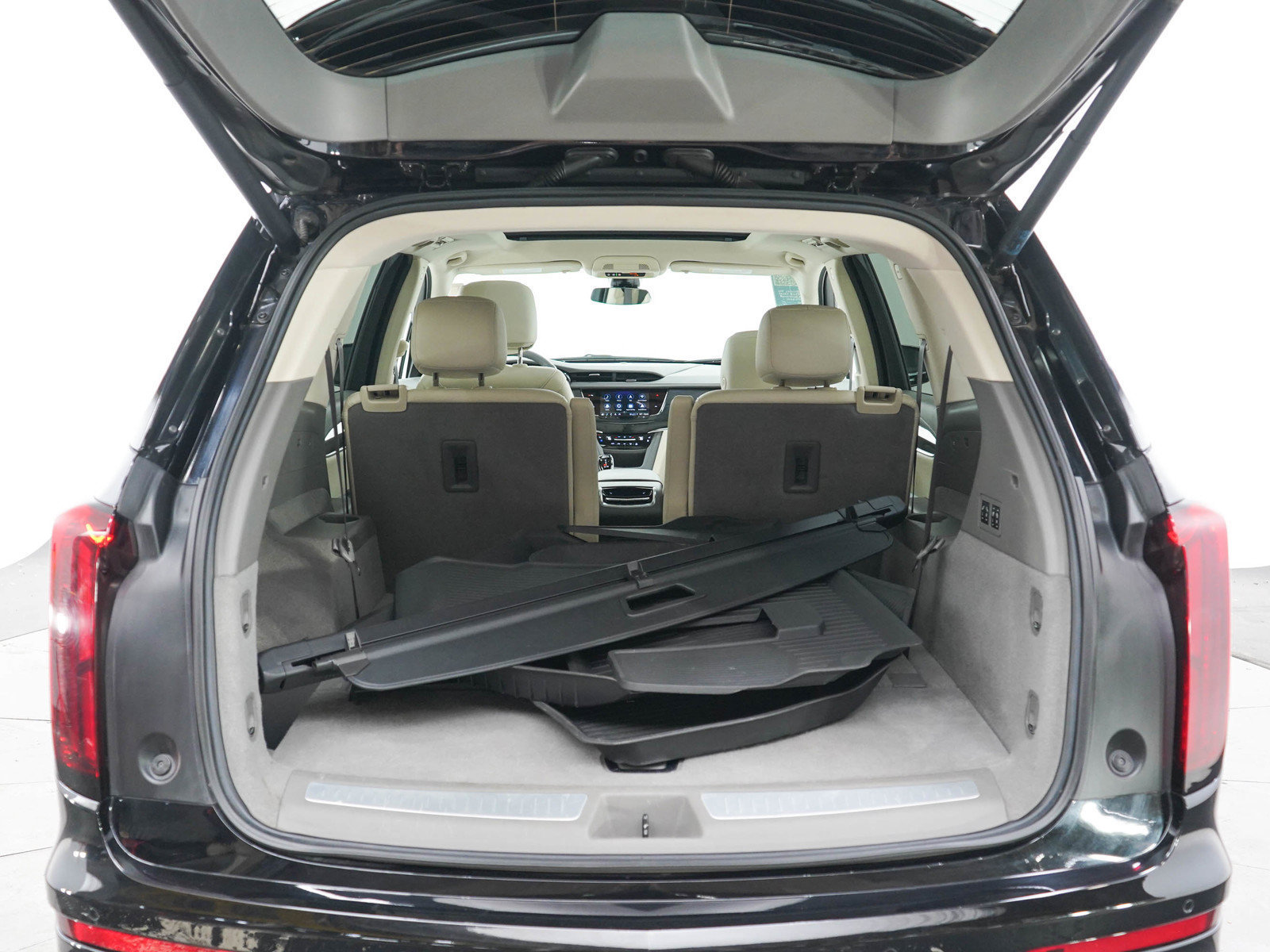 Used 2022 Cadillac XT6 Premium Luxury AWD/4WD image 16