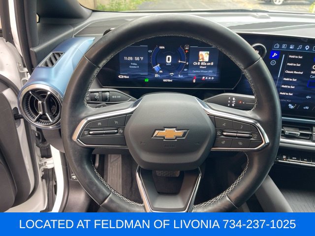 Certified 2024 Chevrolet Equinox EV LT FWD image 11