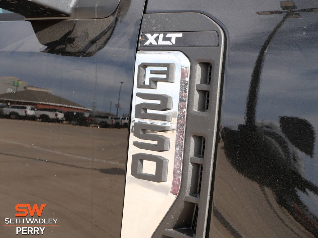 New 2026 Ford F250 XLT w/ FX4 Off-Road Package image 9